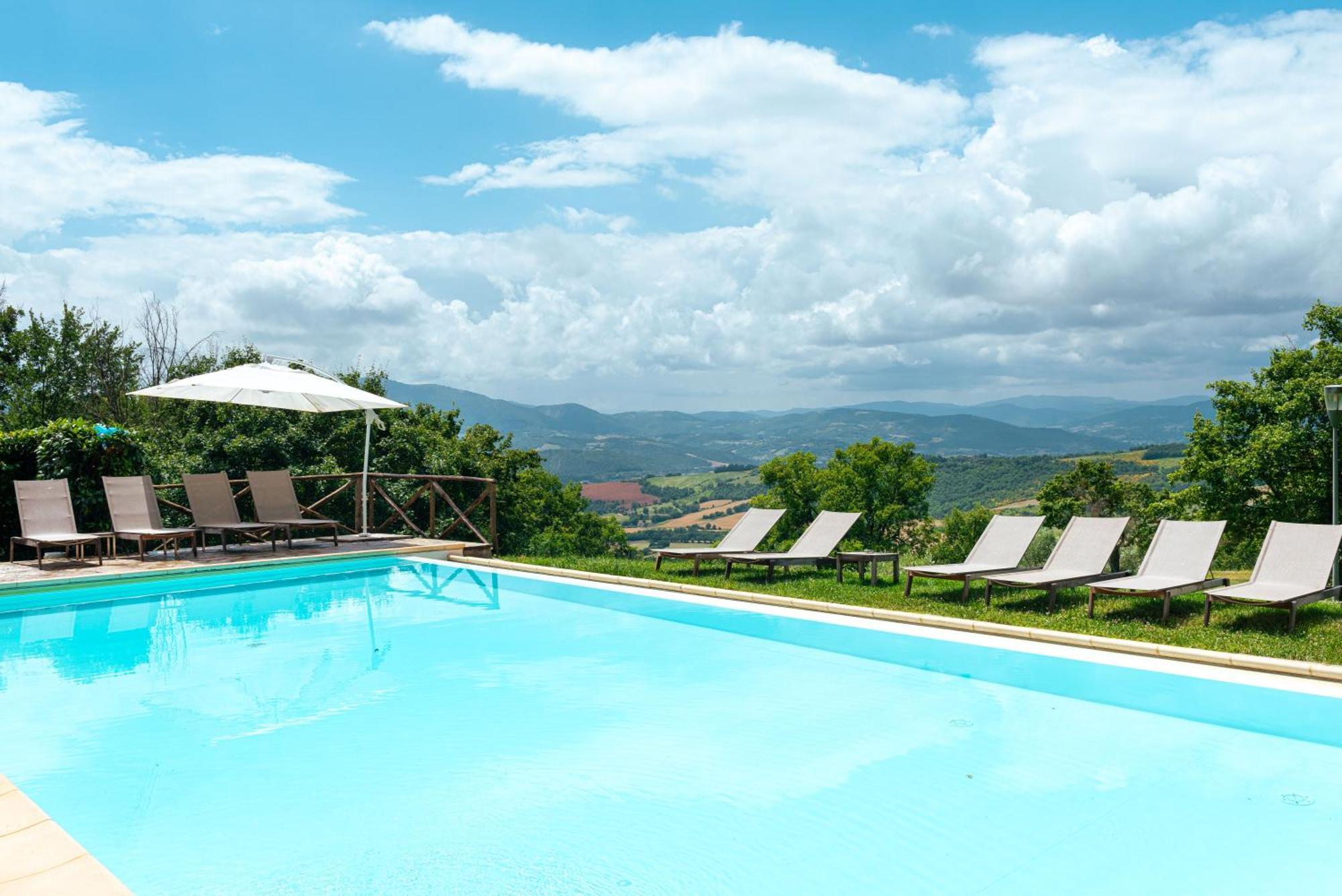 Nikis Resort Губбио Экстерьер фото